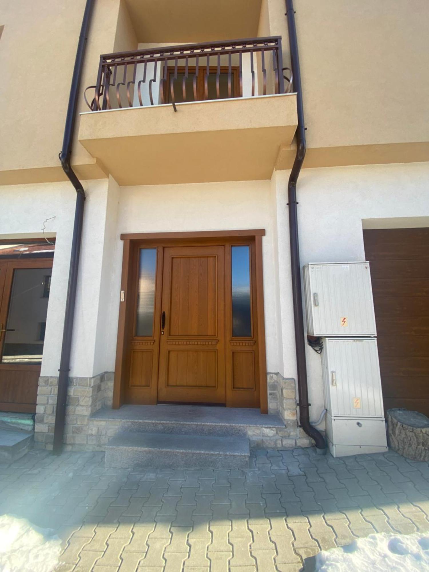 House Ema 2 *